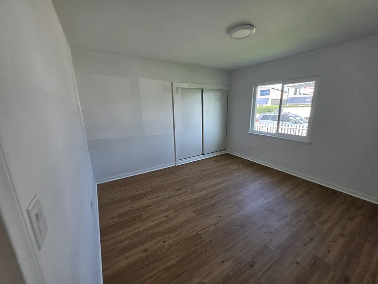 718 S Barclay Ave — Photo 8