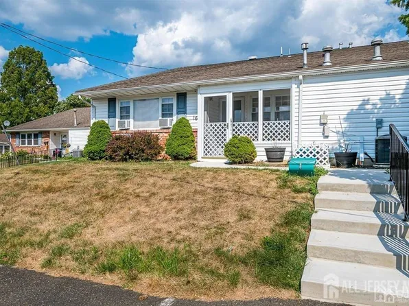16 Ohio Ct, Matawan, NJ 07747