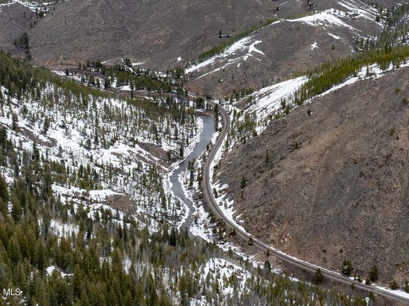 668 Rainbow Lane, Tabernash, CO 80478