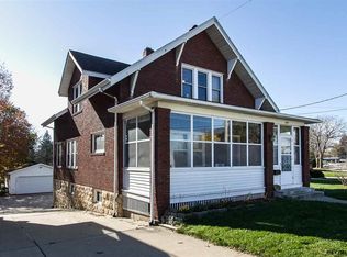 1645 S Grandview Ave, Dubuque, IA 52003