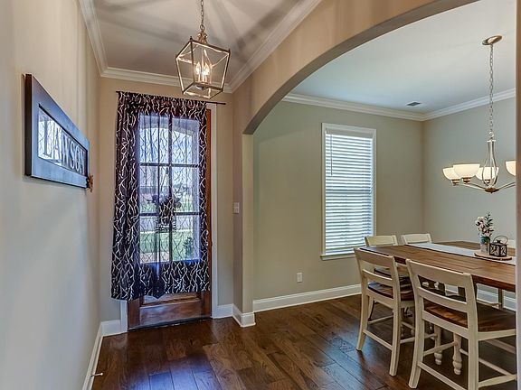 4th image of 160 Cole Creek Ln