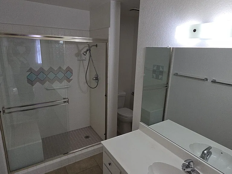 1650 N Lakeview Ln — Photo 5