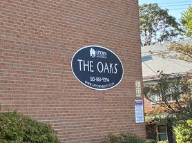 231 Oak St, Cincinnati, OH
