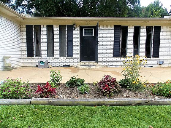 4th image of 607 Ethel Dr