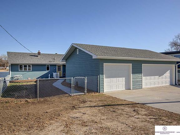 3rd image of 217 Sunrise Ln
