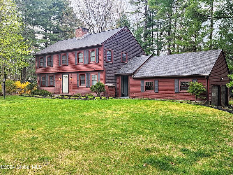2nd image of 9 Tanglewood Drive
