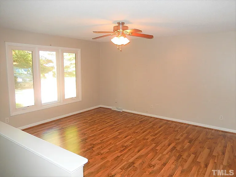 6704 Winding Trl — Photo 3