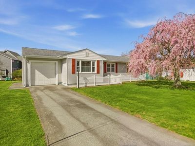 58 Redwood Rd, Portsmouth, RI, 02871