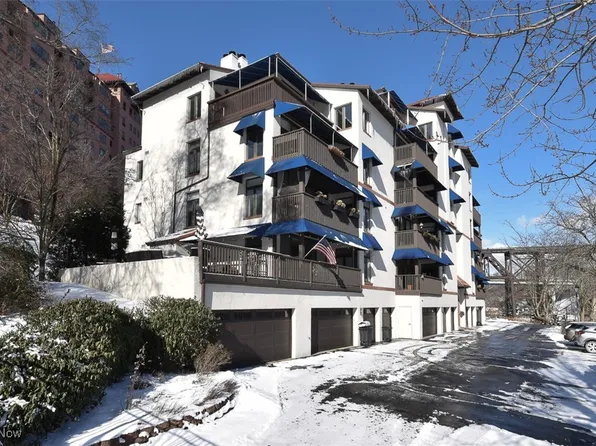 19000 Lake Rd APT 124, Rocky River, OH 44116