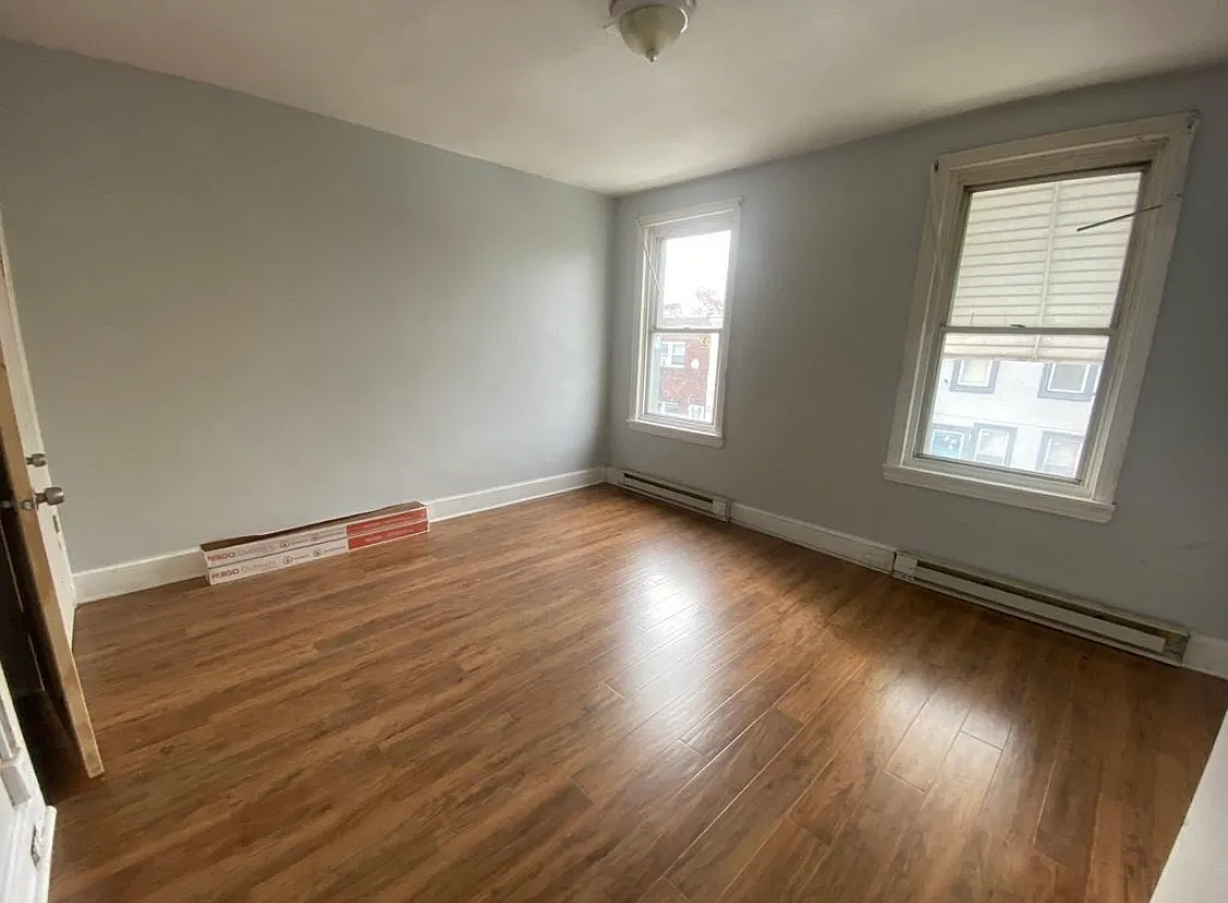 3 bed, 1008 sqft, $1,100 — Photo 4
