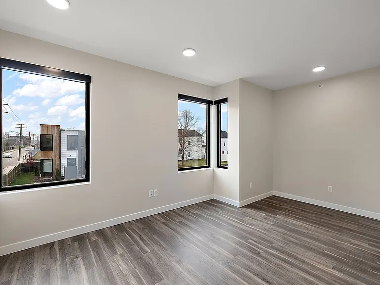 7631 E Lafayette St — Photo 38