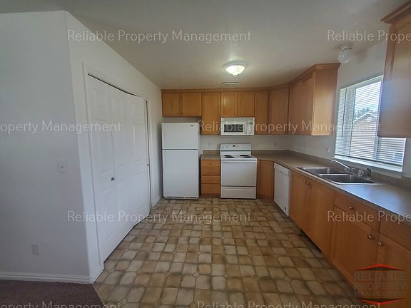 3rd image of 3713 Deloy Dr #3