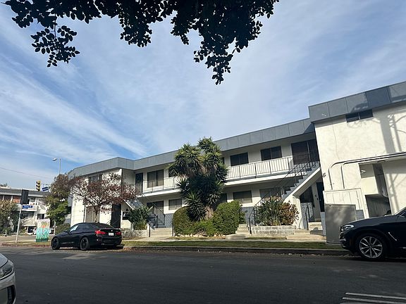 2nd image of 3508 Kelton Ave APT 4