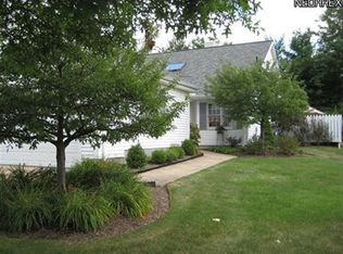 650 Grand Ct, Aurora, OH 44202