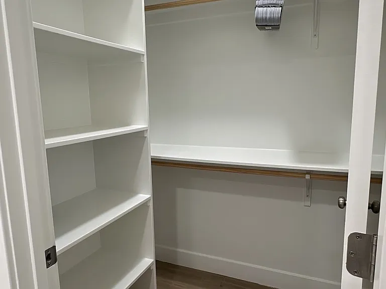 3800 Cambridge Dr #713 — Photo 10