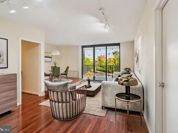 4242 E West Hwy #414, Chevy Chase, MD 20814