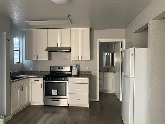 New Remodeled Kitchen with No Slam Cabinets New Appliances