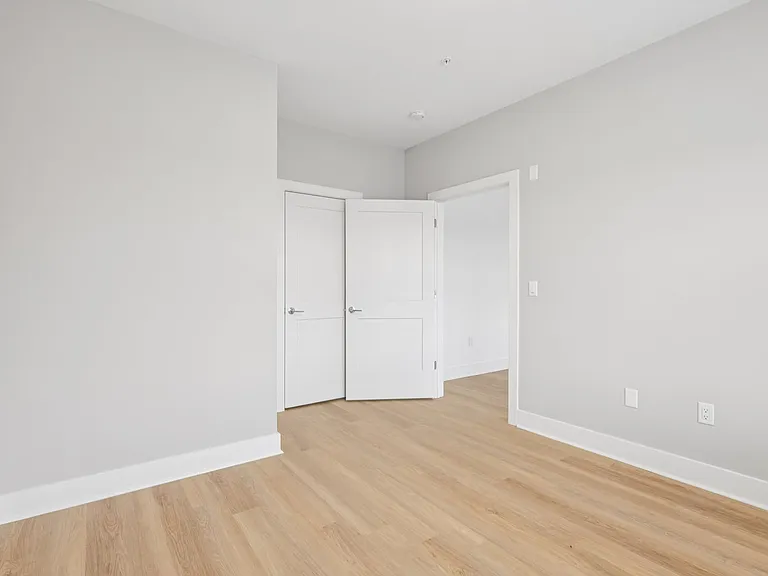 Meridia Roselle Park 10 — Photo 22