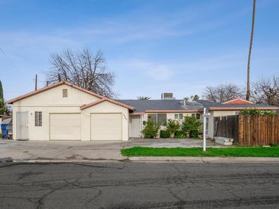 2327 E Donner Ave, Fresno, CA, 93726