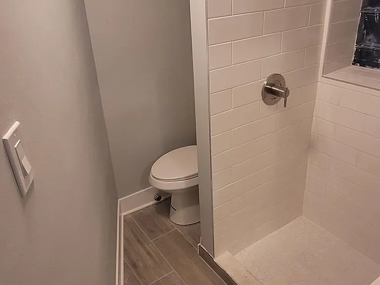 2346 S Sacramento Ave #1F — Photo 8