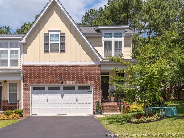 58 Hawk Ridge Dr, Spring Lake, NC 28390