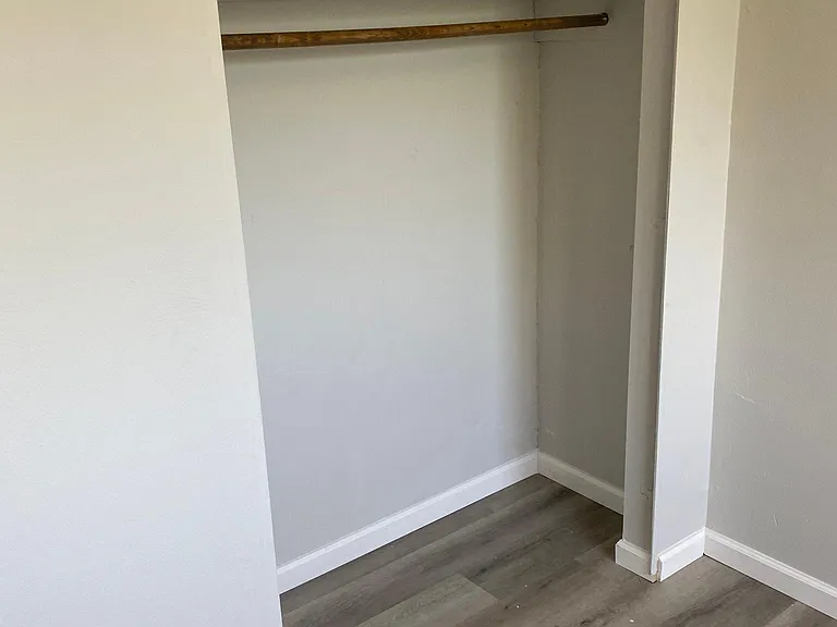 2356 McCausland Ave #6 — Photo 7