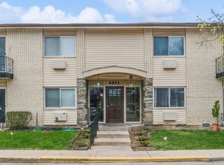 8852 N Leslie Ln APT 1F, Des Plaines, IL 60016