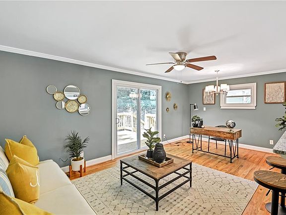 5th image of 2061 Kenwood Pl SE