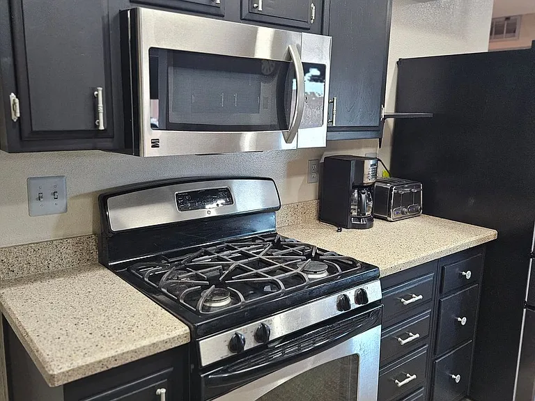 9426 W Arrowhead Dr — Photo 11