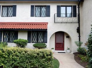 12 E Dorado Dr, Morristown, NJ 07960