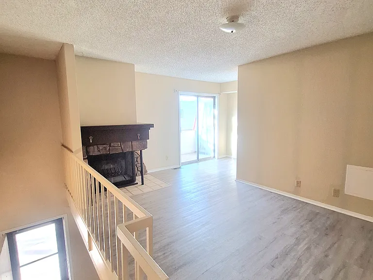 2217 E 66th Pl #910 — Photo 11