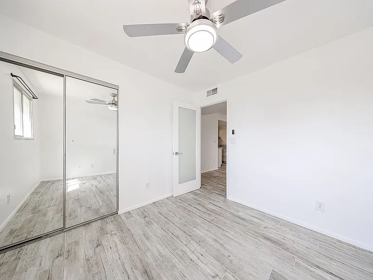 2501 N 22nd Dr — Photo 8