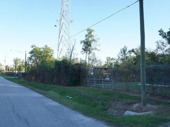 424 S Avenue D, Humble, TX 77338