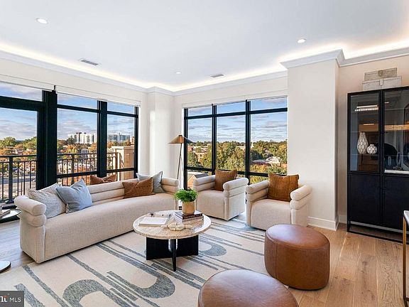 5th image of 6718 Lowell Ave #Penthouse 902