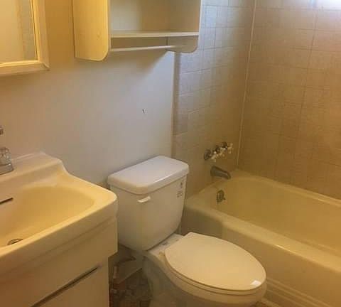 3rd image of 746 Anita Dr #1