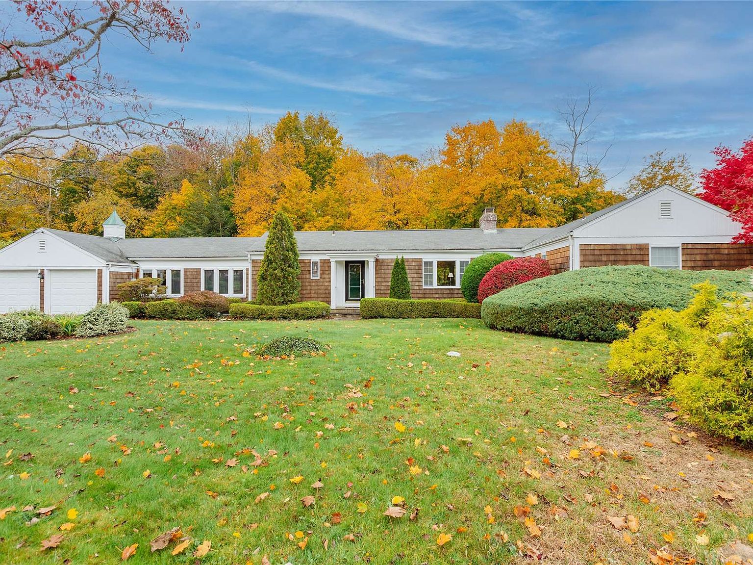 5 Fleetwood Drive, Halesite, NY 11743 Zillow