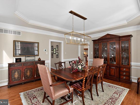 5th image of 1805 Cold Springs Dr