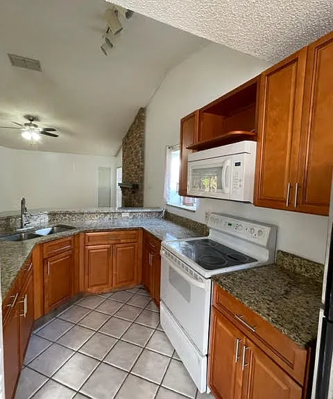 14667 Eagles Crossing Dr — Photo 12