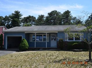13 Manassas Dr, Toms River, NJ 08757