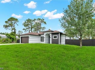 1047 Merry St E, Lehigh Acres, FL 33974