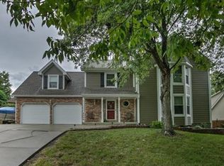 6508 N London Dr, Kansas City, MO 64151
