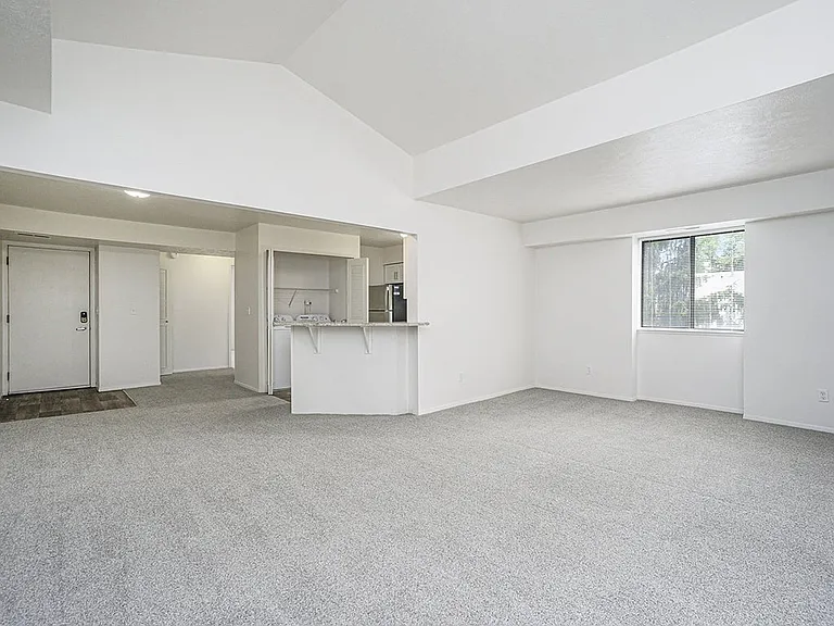 Glenn Valley Apartments — Photo 56