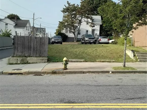 1035 Atwells Ave, Providence, RI 02909