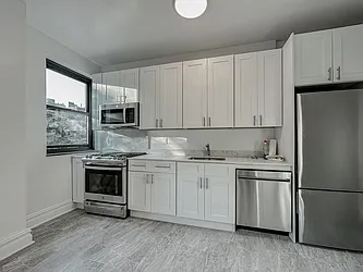 Rented by Manhattan Realty Group