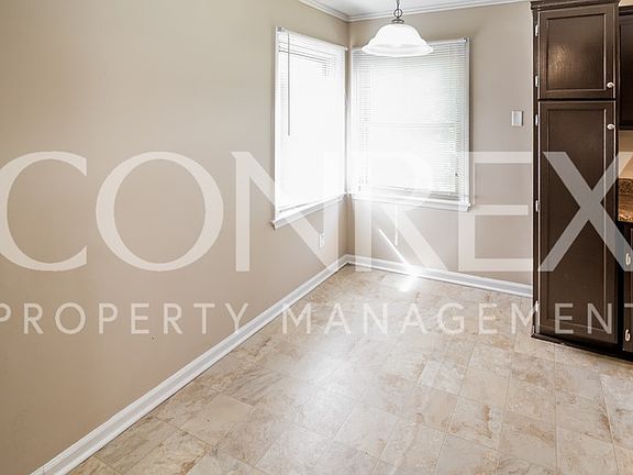 4th image of 102 Tiffany Ln