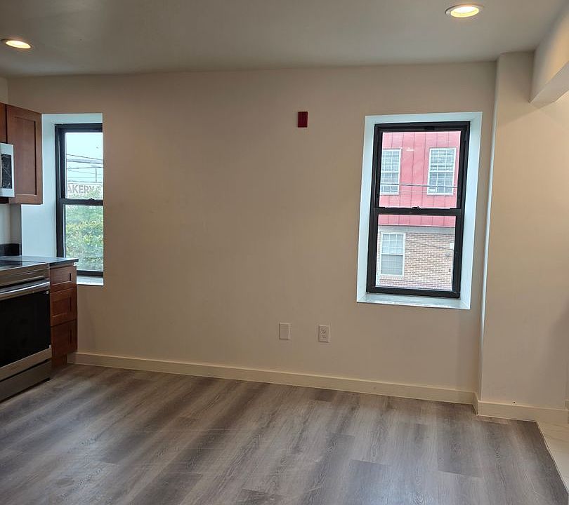 1st image of 543 Washington Ave Unit 2