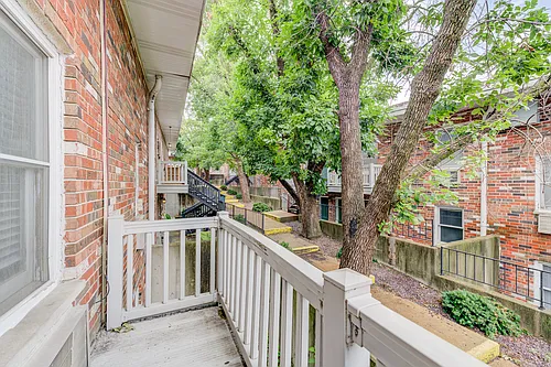 Laclede Forest Apartments Photo 1