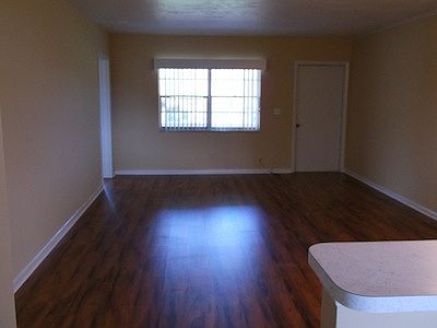 2nd image of 115 Snead Rd APT D