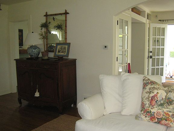 4th image of 2323 Niles Ave