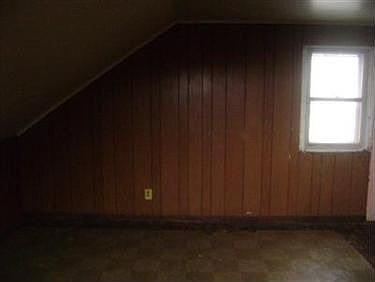 3rd image of 19303 Meadowlark Ln